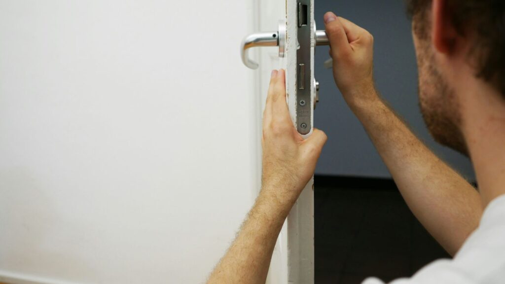 How to secure your money with PreDispatch software for locksmith services